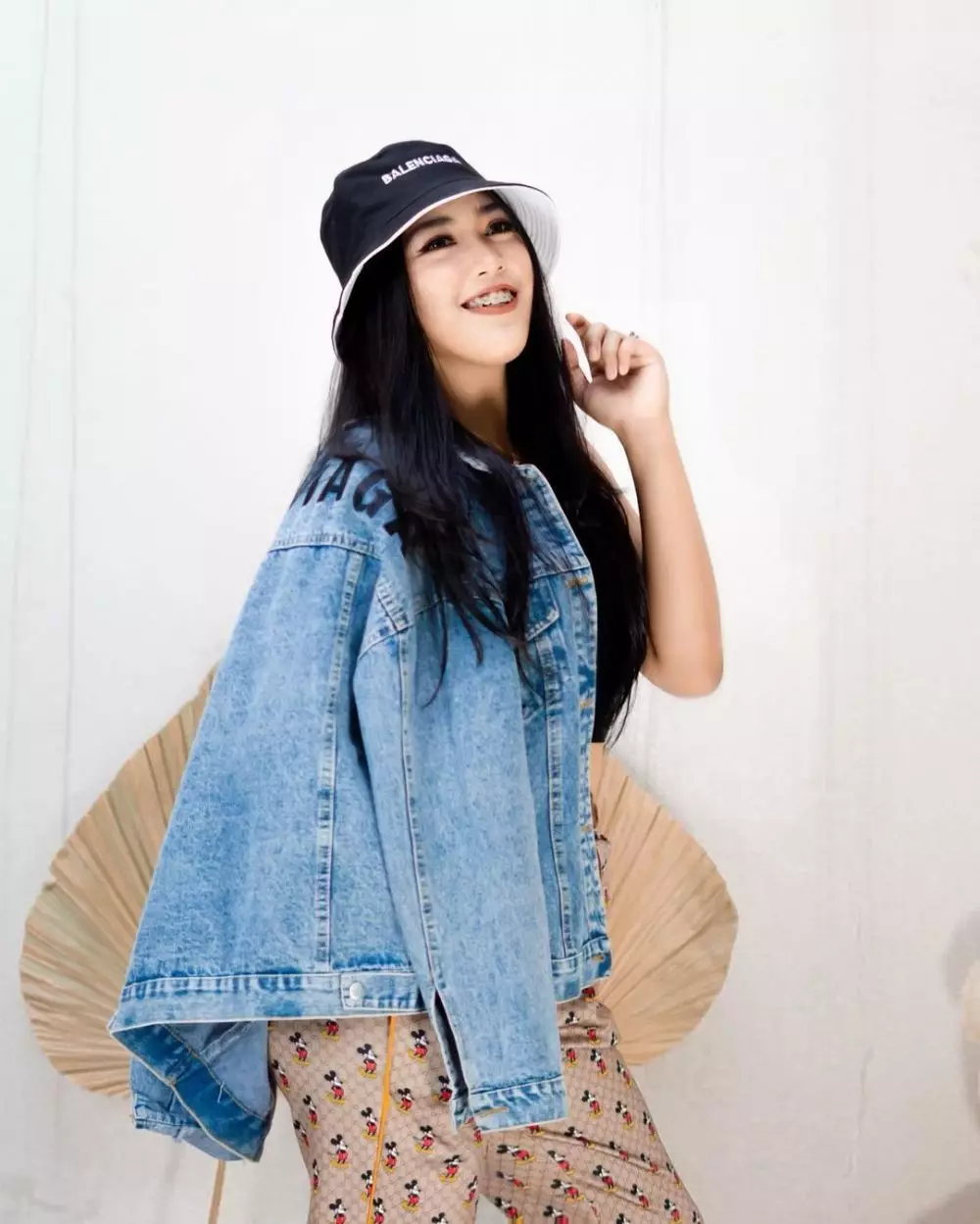 Gigi Ruwanita mantan istri Doni Salmanan Berbagai sumber