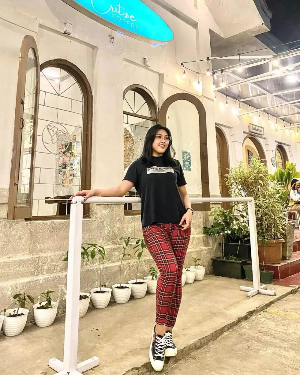 Gigi Ruwanita mantan istri Doni Salmanan Berbagai sumber