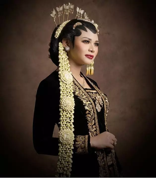 pesona seleb kenakan kebaya anne avantie © instagram pesona seleb kenakan kebaya anne avantie © instagram