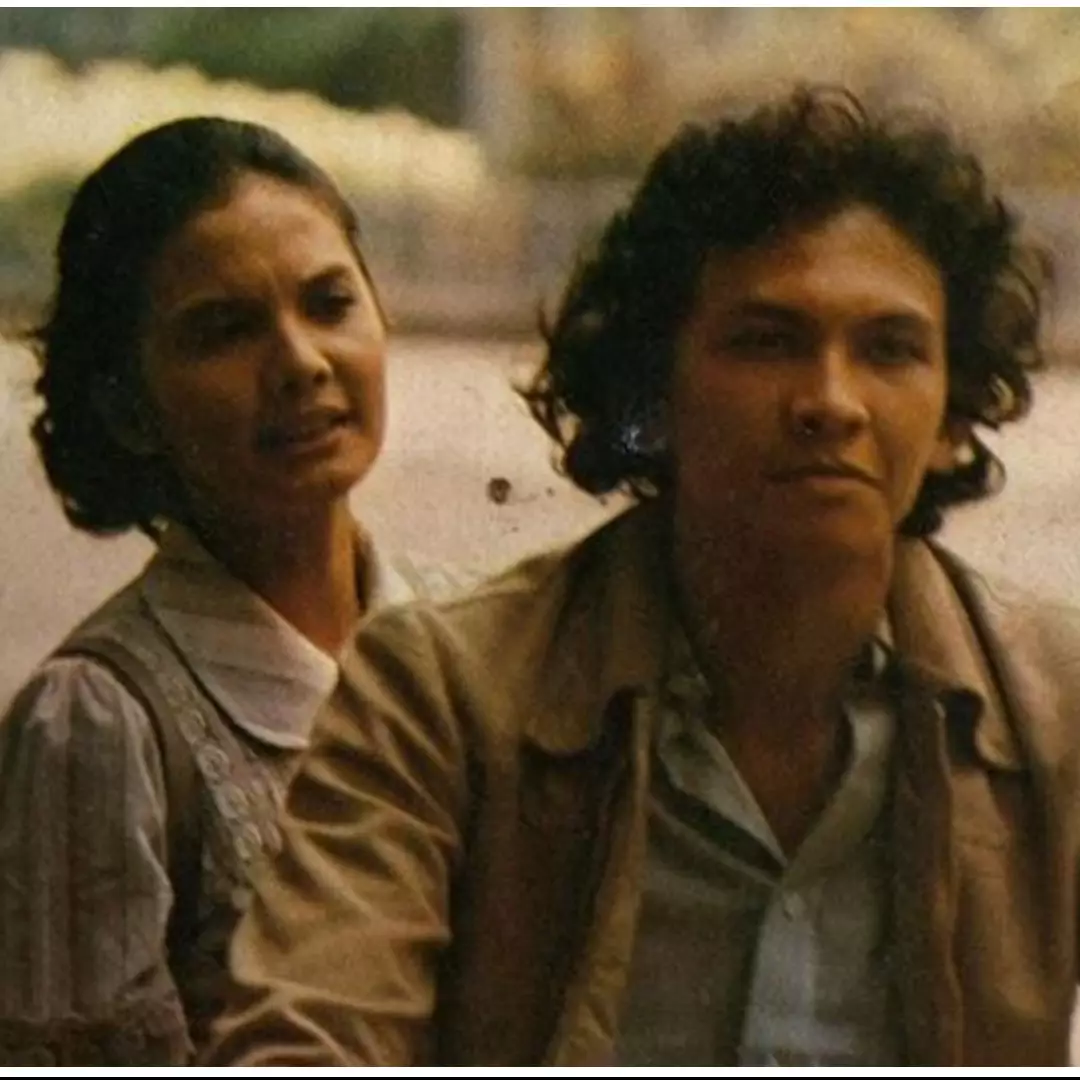 9 Potret lawas Christine Hakim di film, pesona cantiknya awet