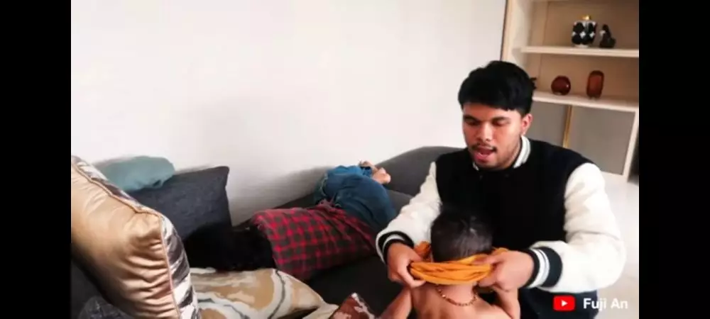 Thariq Halilintar momong Gala Berbagai sumber Thariq Halilintar momong Gala Berbagai sumber