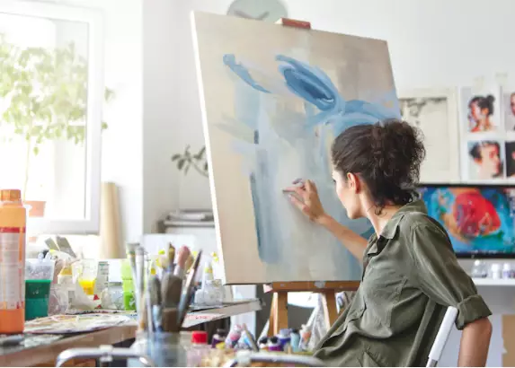 Seni rupa adalah © 2022 berbagai sumber 