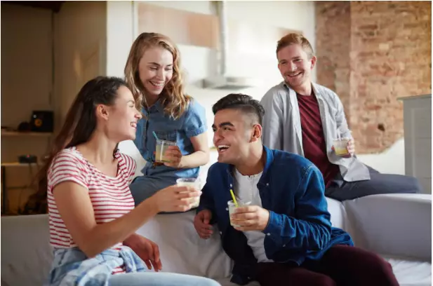 9 Arti mimpi tertawa © 2022 berbagai sumber 