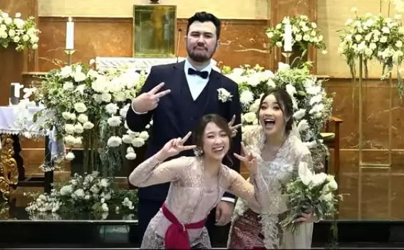 gaya seleb di pernikahan kakak © instagram gaya seleb di pernikahan kakak © instagram