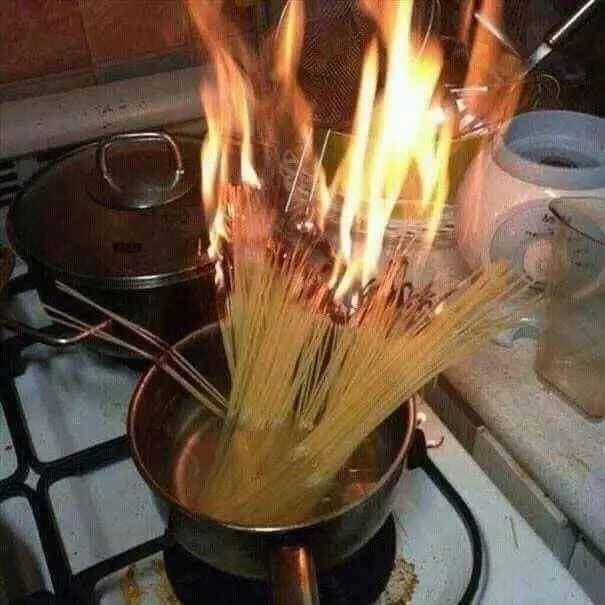 momen kocak masak pasta © berbagai sumber
