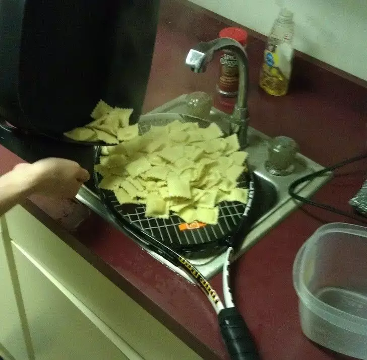 momen kocak masak pasta © berbagai sumber