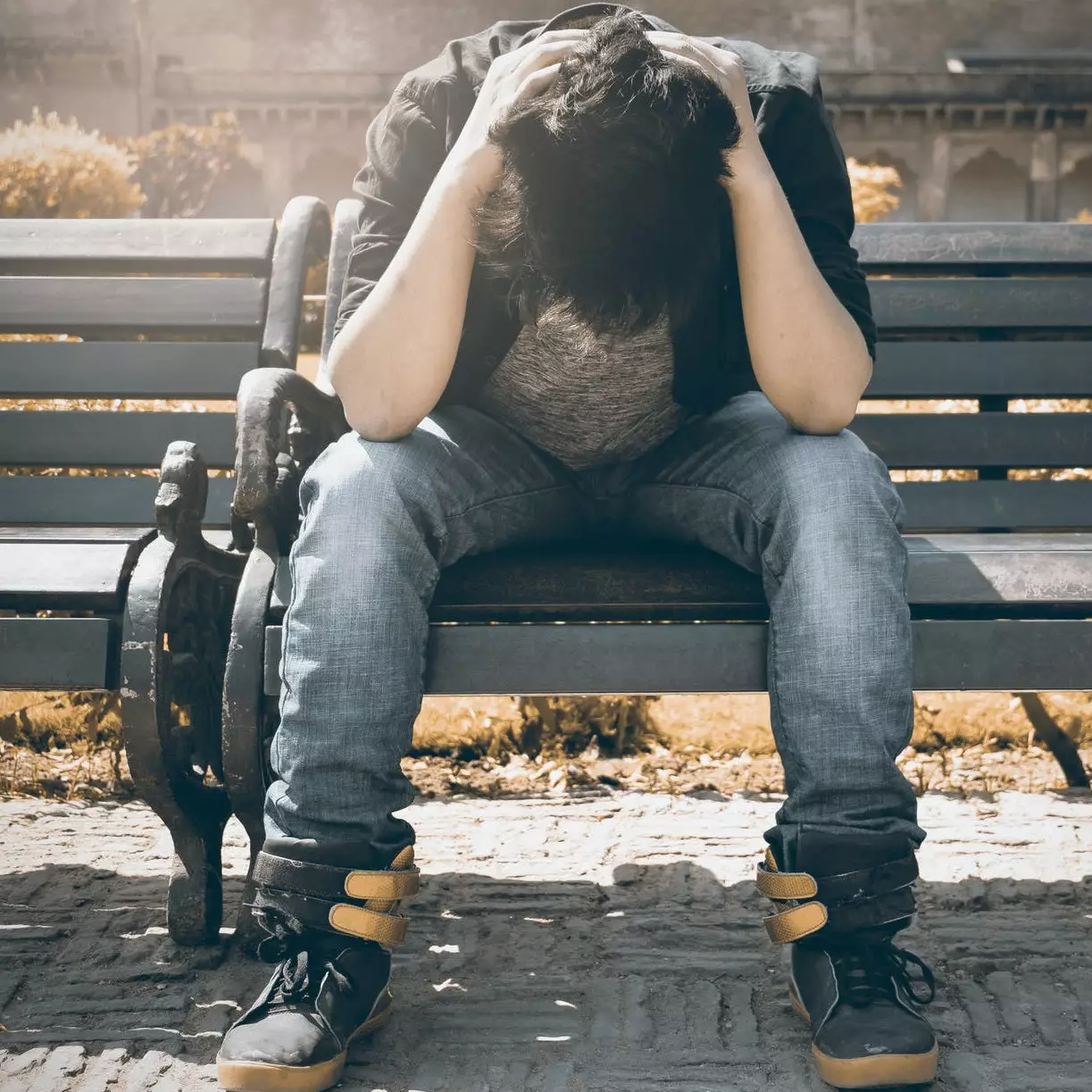 Lagu galau Indonesia apa yang mewakili kisah cintamu? Cek di sini yuk