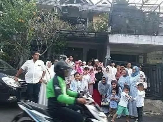 photobomb di tempat umum © berbagai sumber photobomb di tempat umum © berbagai sumber