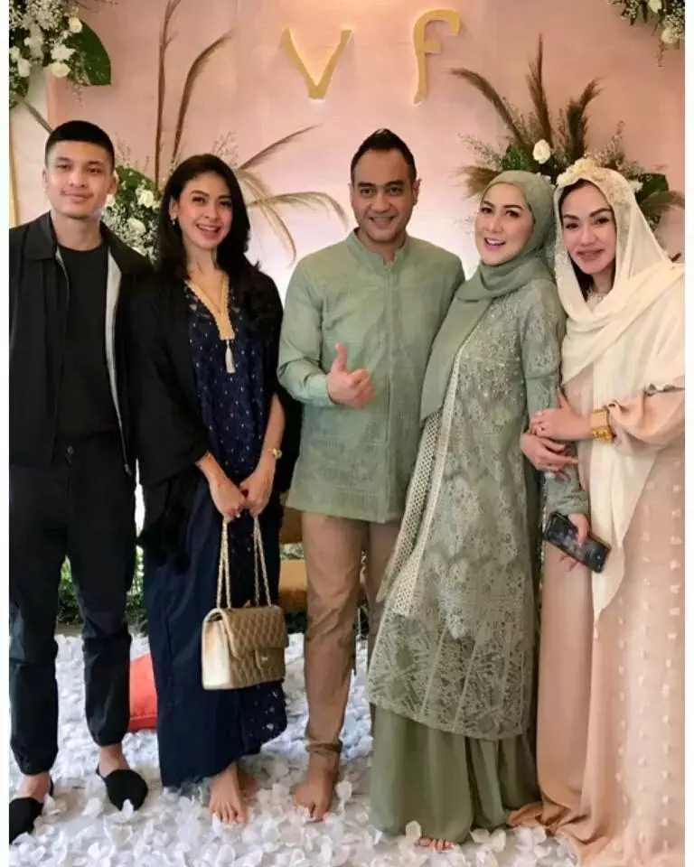 Potret persahabatan Venna Melinda & Indira Soediro © Instagram Potret persahabatan Venna Melinda & Indira Soediro © Instagram