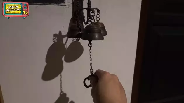 potret rumah masa kecil Maia Estianty di Surabaya © YouTube