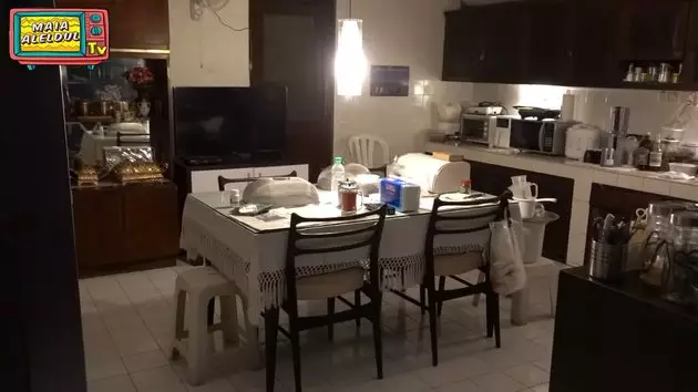 potret rumah masa kecil Maia Estianty di Surabaya © YouTube