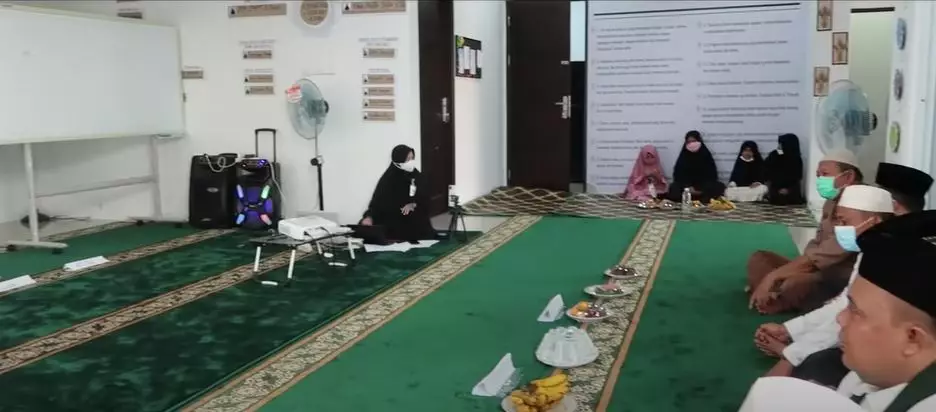 rumah ayah Ria Ricis jadi pesantren © YouTube