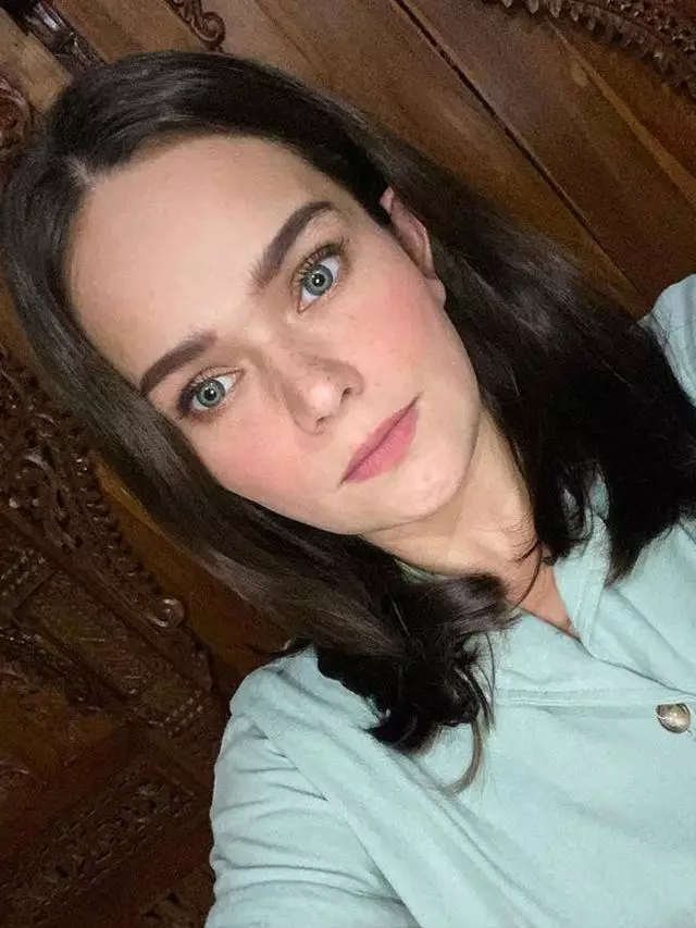 potret terbaru Dewi Natalia eks pemain TOP © Instagram