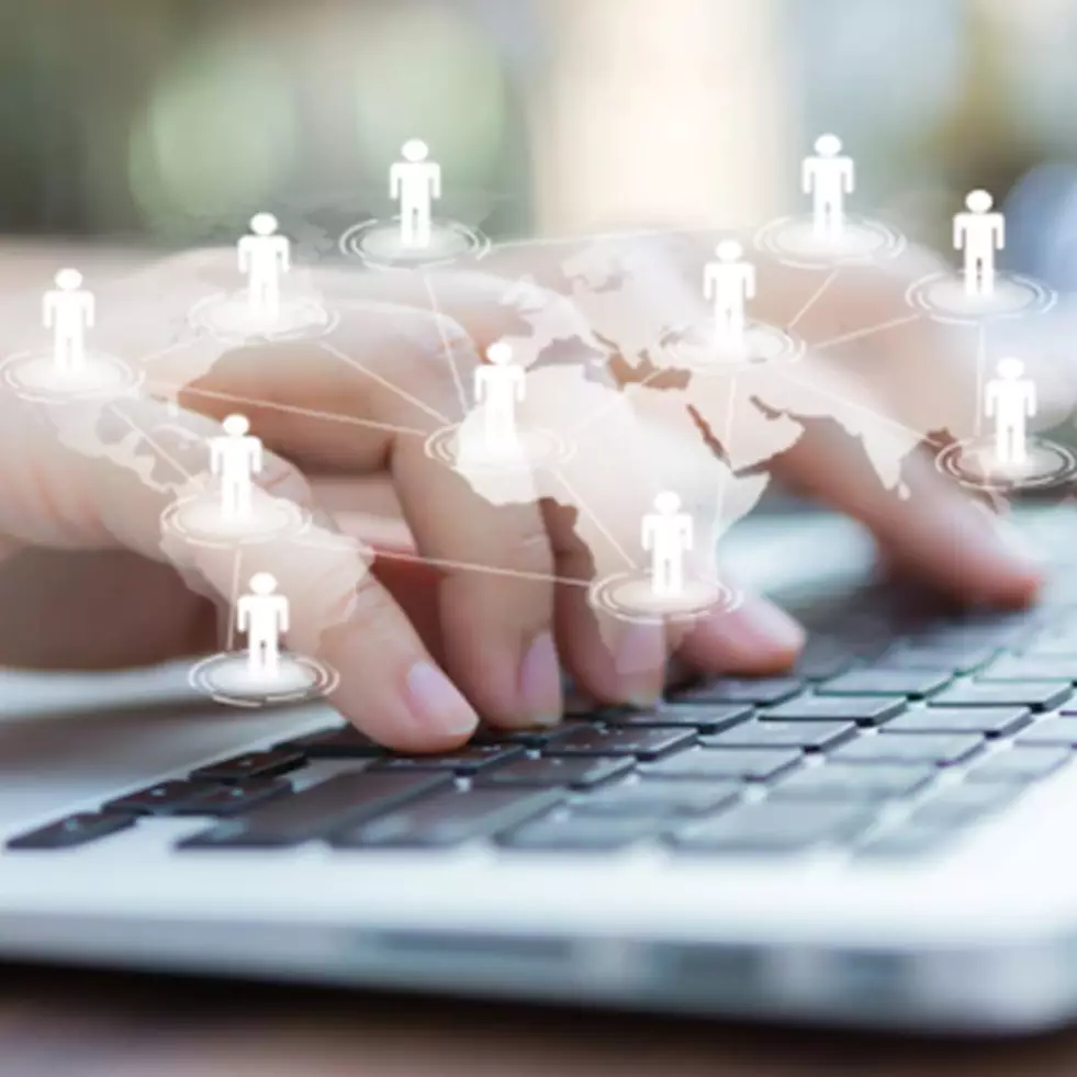 Modernisasi adalah proses transformasi, ini syarat, ciri &amp; dampaknya