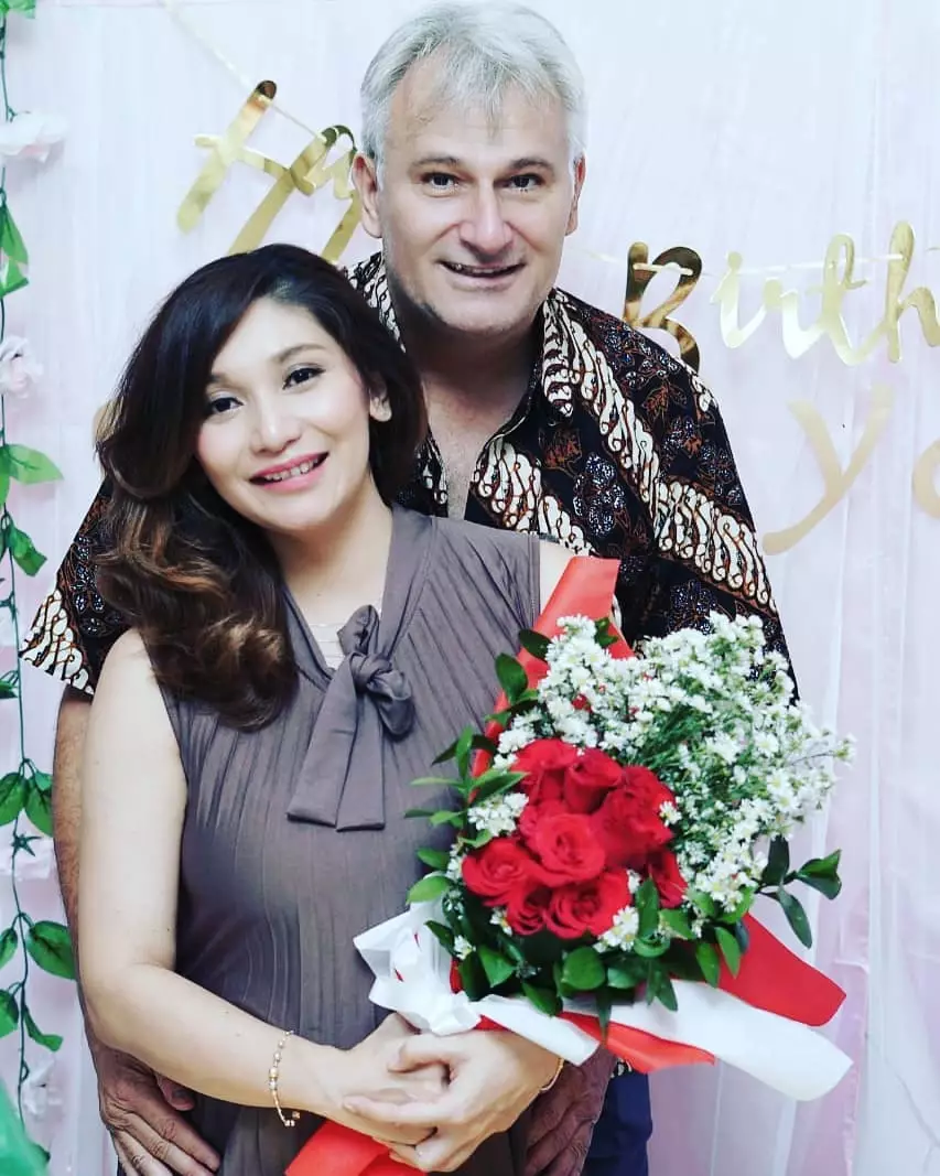 kenangan manis Baby Margaretha bareng suami bule Instagram