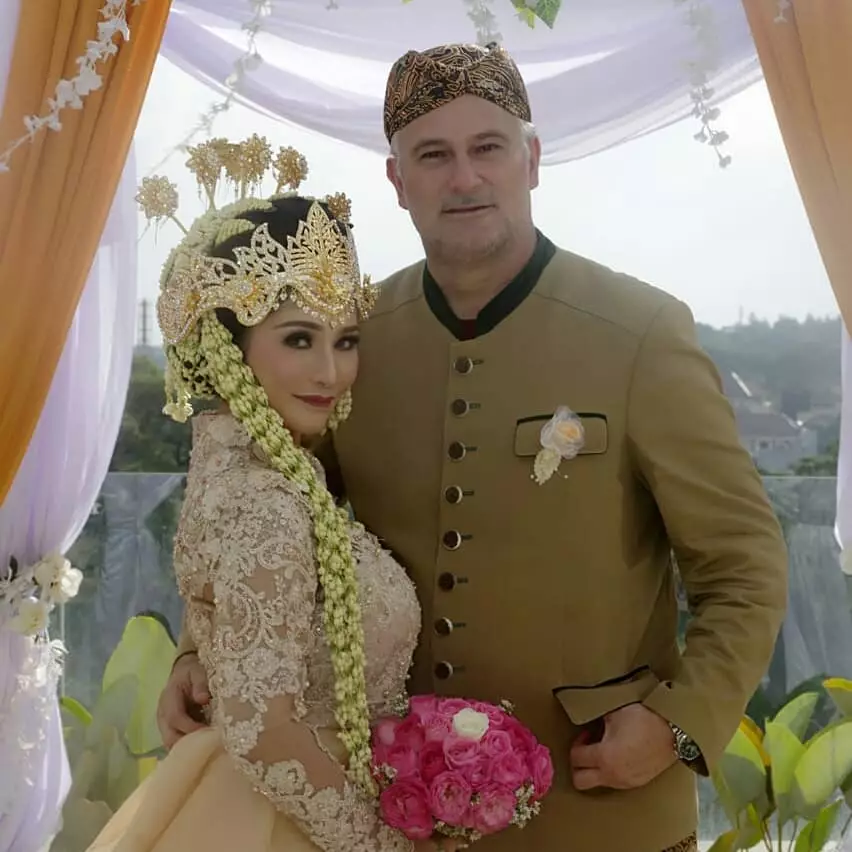 kenangan manis Baby Margaretha bareng suami bule Instagram