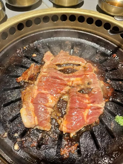 benda mirip karakter among us © berbagai sumber