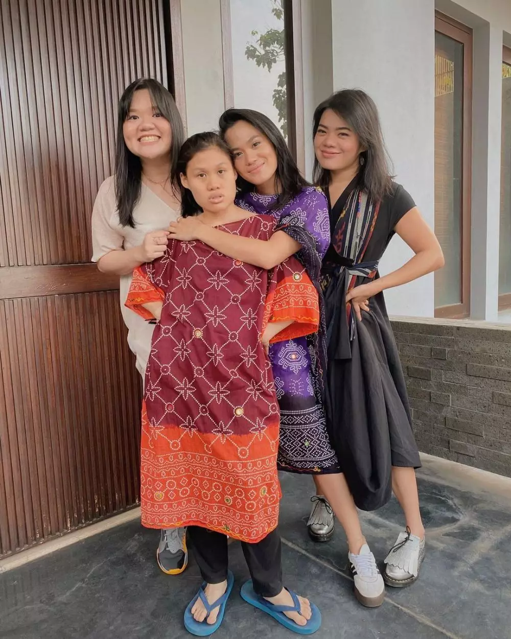 potret kebersamaan sheryl dan kakaknya © instagram