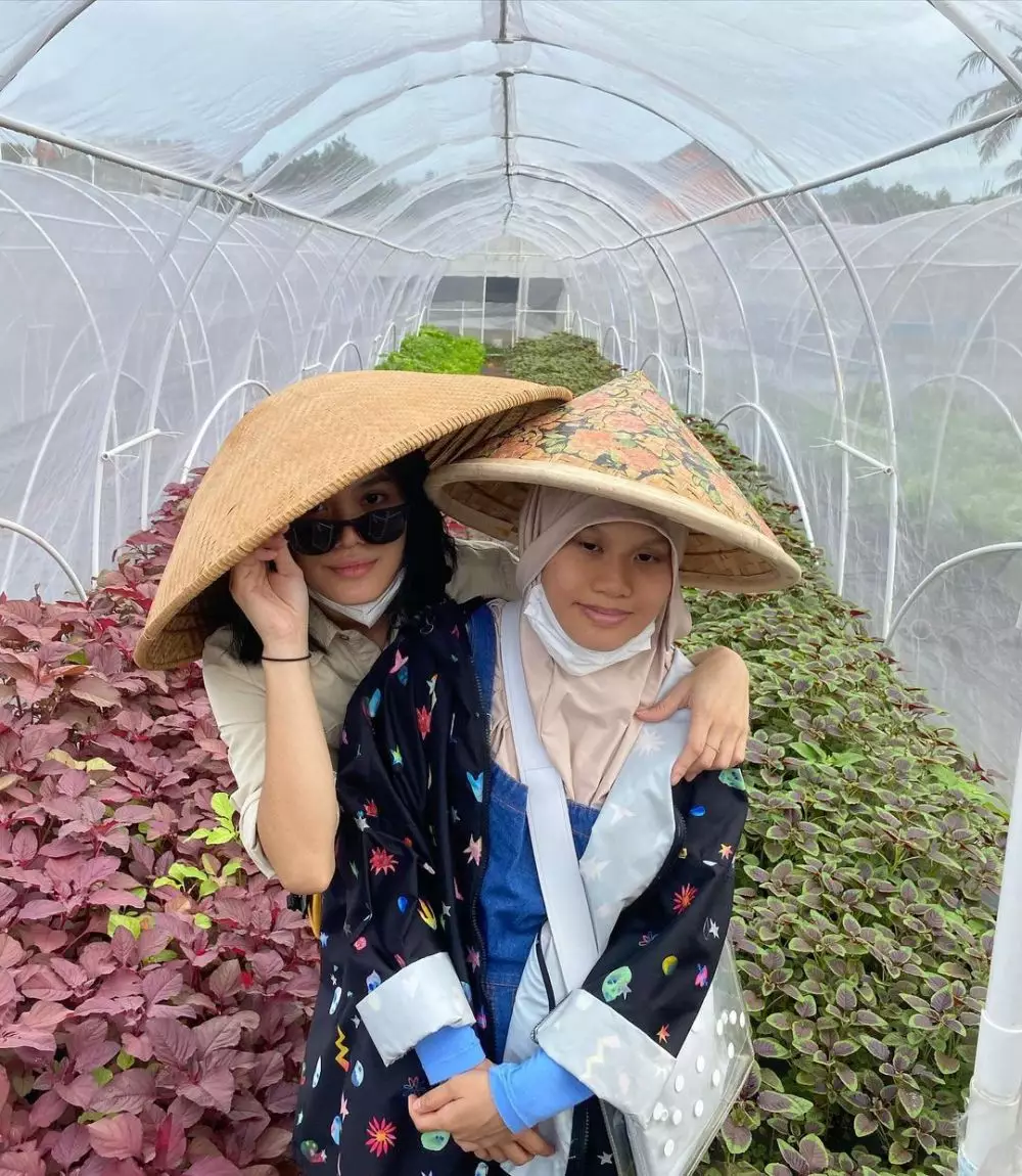 potret kebersamaan sheryl dan kakaknya © instagram