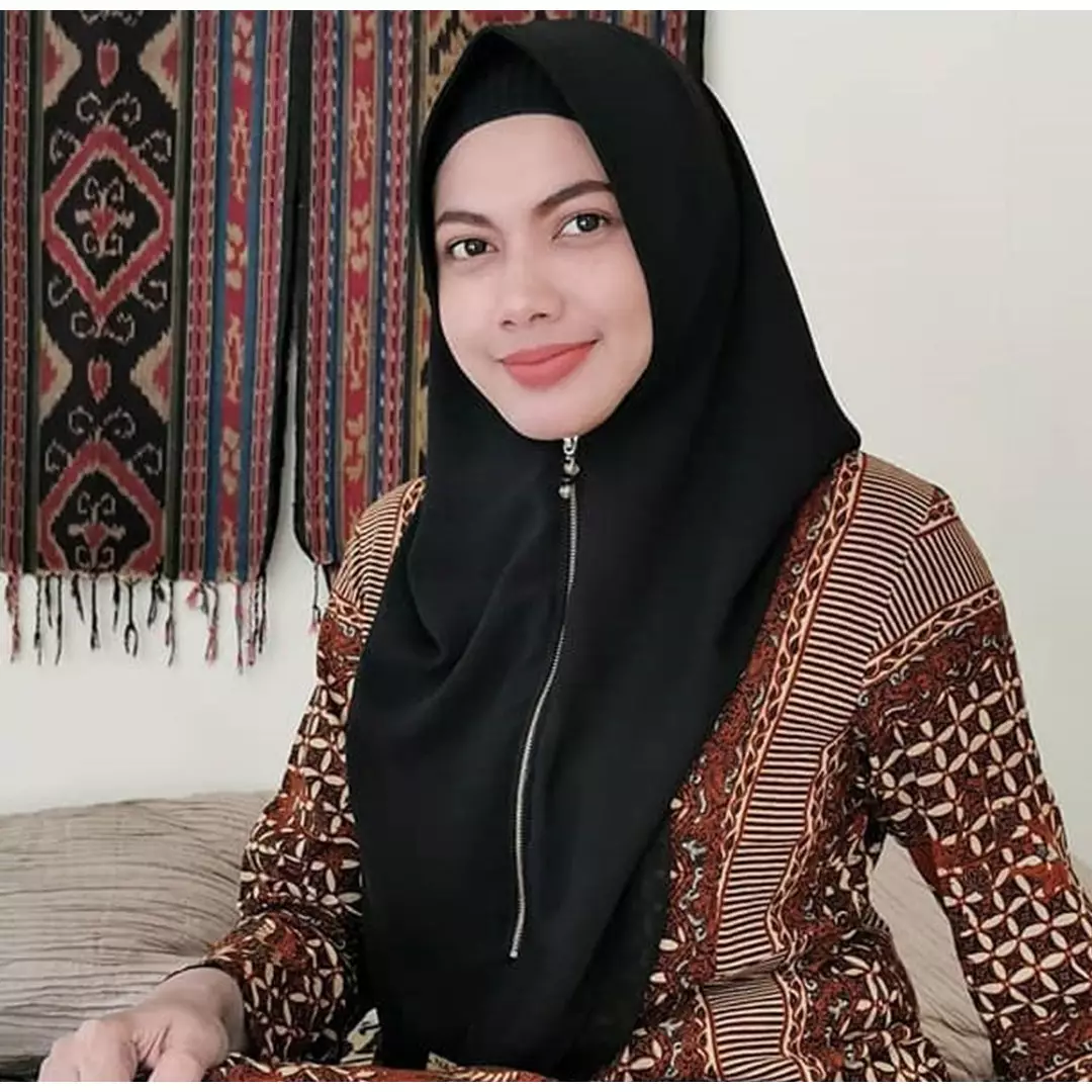 9 Pesona Ghea, mantan istri Ifan Seventeen yang jarang tersorot