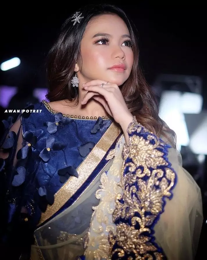 Pesona 11 pedangdut pakai lehenga, Lesty Kejora bak pengantin India berbagai sumber Pesona 11 pedangdut pakai lehenga, Lesty Kejora bak pengantin India berbagai sumber