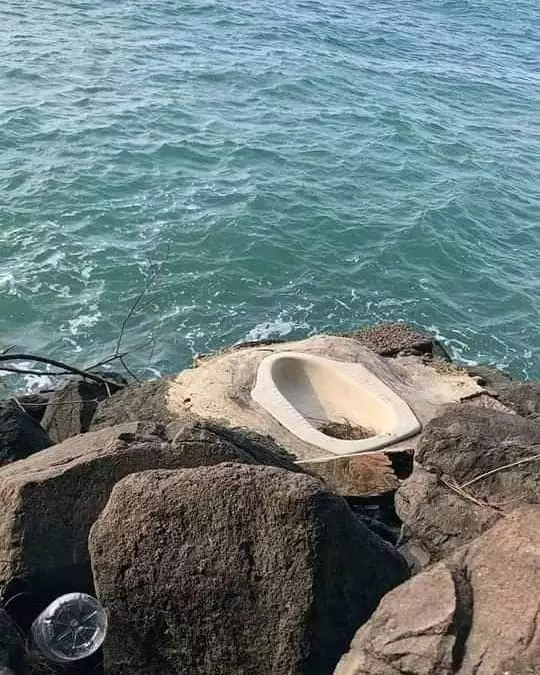 bikin bangunan tapi nggak sempurna kocak © Instagram