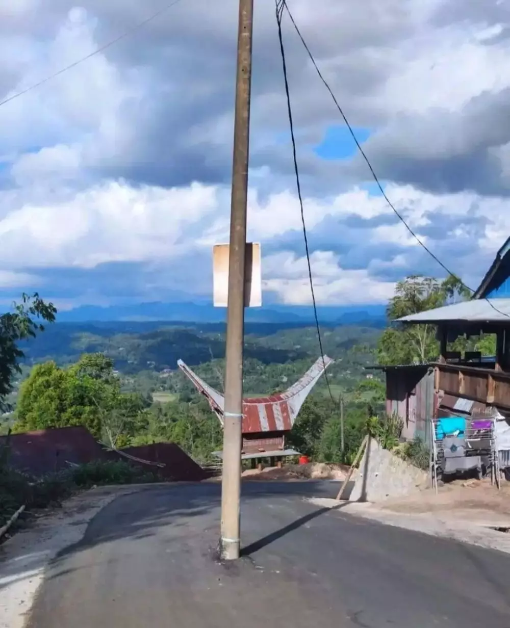 bikin bangunan tapi nggak sempurna kocak © Instagram