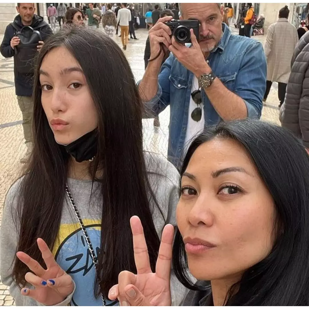 9 Potret kebersamaan Anggun C Sasmi dan putrinya, bak pinang dibelah