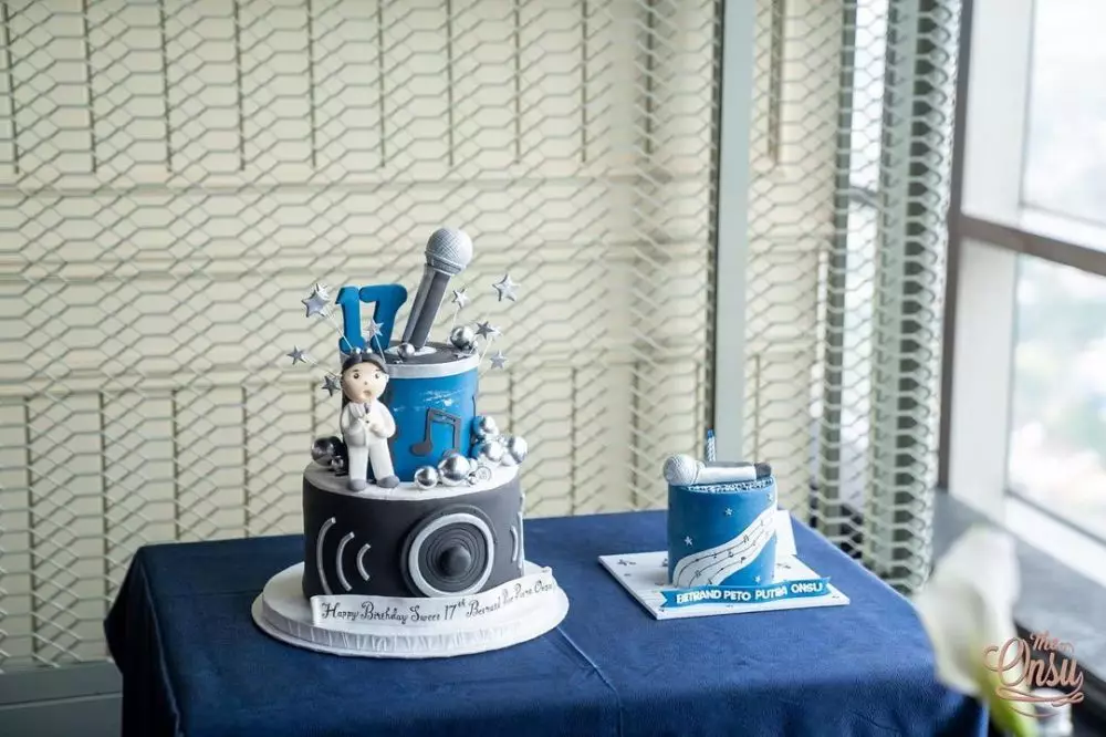 momen Betrand Peto rayakan ulang tahun © berbagai sumber