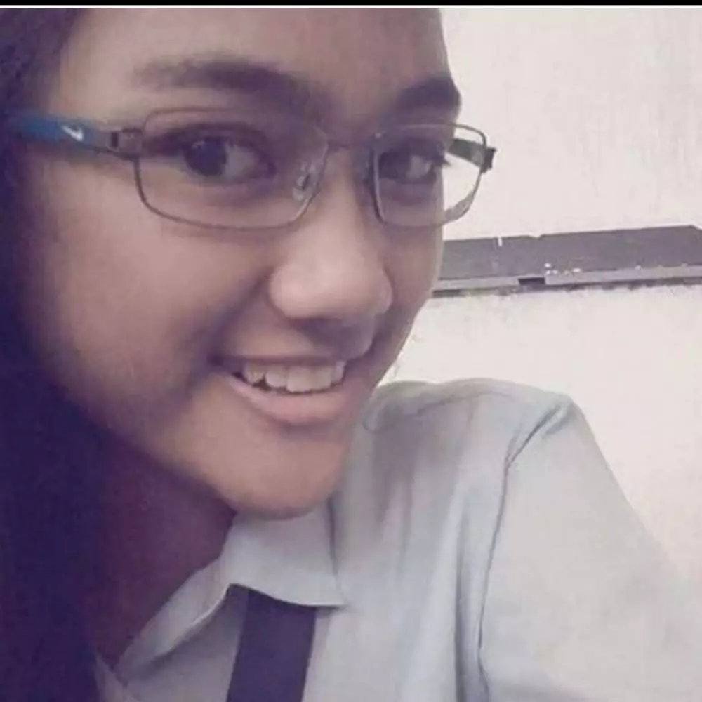 Pede berkulit eksotis, ini 11 potret dulu dan kini Marion Jola © 2021 brilio.net Pede berkulit eksotis, ini 11 potret dulu dan kini Marion Jola © 2021 brilio.net