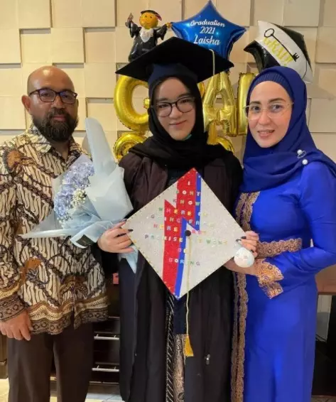 momen kebersamaan Devi Permatasari dan suami © Instagram momen kebersamaan Devi Permatasari dan suami © Instagram