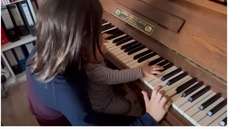 rumah orang tua jennifer bachdim di jerman © YouTube