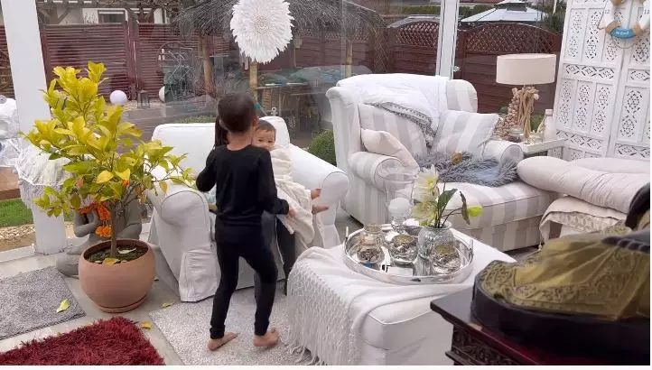 rumah orang tua jennifer bachdim di jerman © YouTube