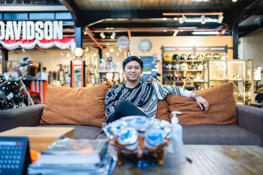 Polisi akan periksa Rizky Febian © berbagai sumber Polisi akan periksa Rizky Febian © berbagai sumber