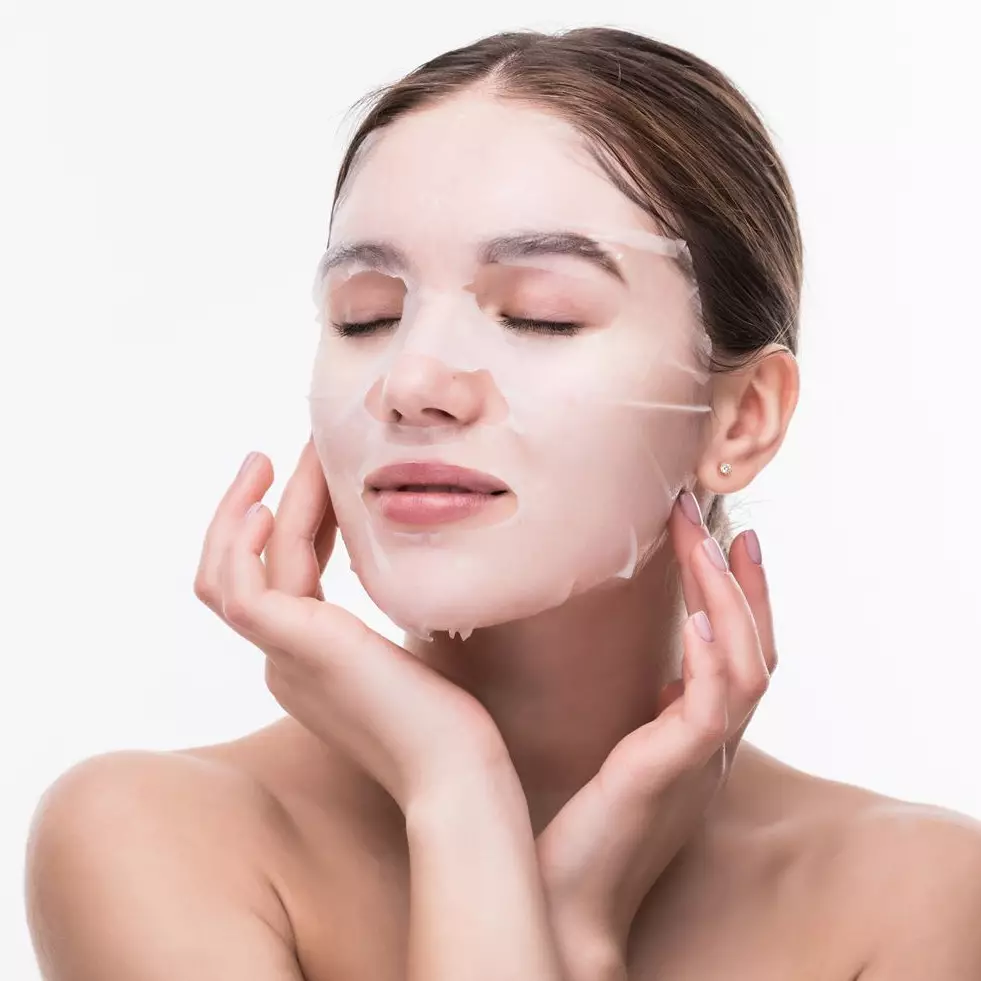9 Rekomendasi masker wajah Wardah di bawah Rp 50 ribu, bikin glowing