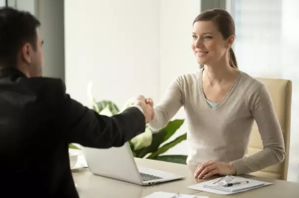 Negosiasi adalah proses tawar menawar  © 2022 berbagai sumber 