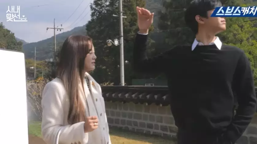 Ahn hyo-seop dan Sejeong di balik layar © YouTube