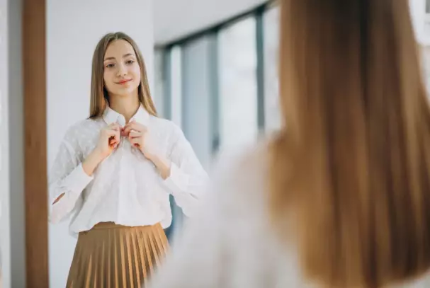 7 Arti mimpi bercermin © 2022 berbagai sumber 