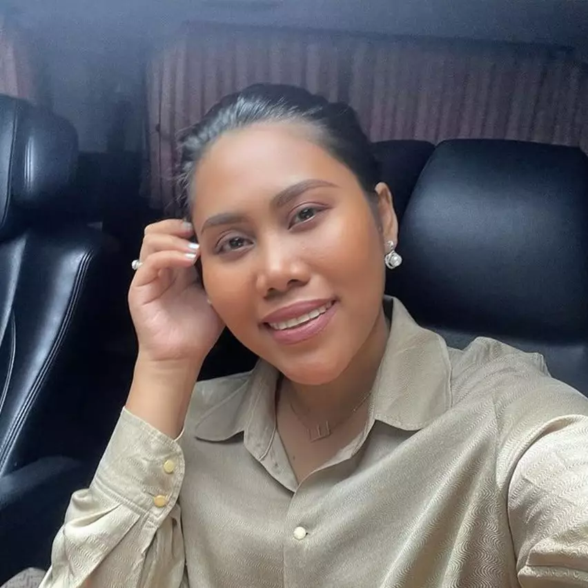 7 Momen Evi Masamba umumkan kehamilan anak kedua, suami sempat syok