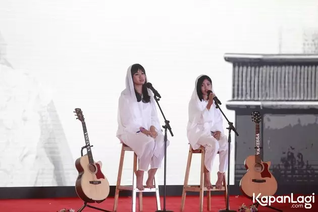 momen duet Mayang dan Chika © berbagai sumber