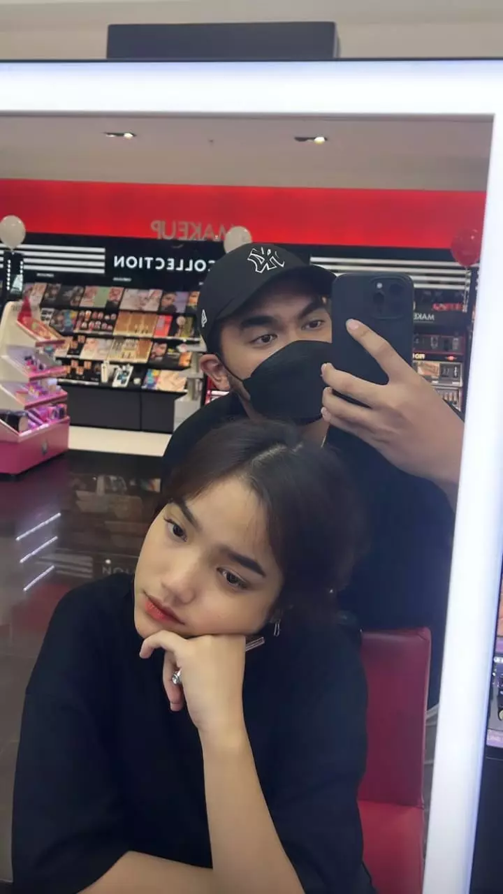 kebersamaan fuji dan manajer © berbagai sumber kebersamaan fuji dan manajer © berbagai sumber