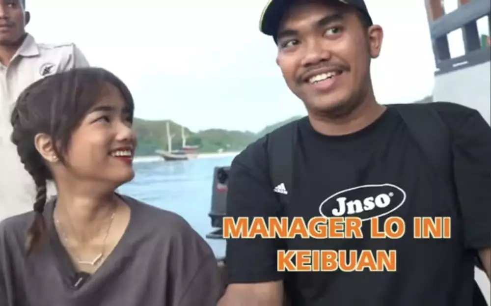 kebersamaan fuji dan manajer © berbagai sumber kebersamaan fuji dan manajer © berbagai sumber