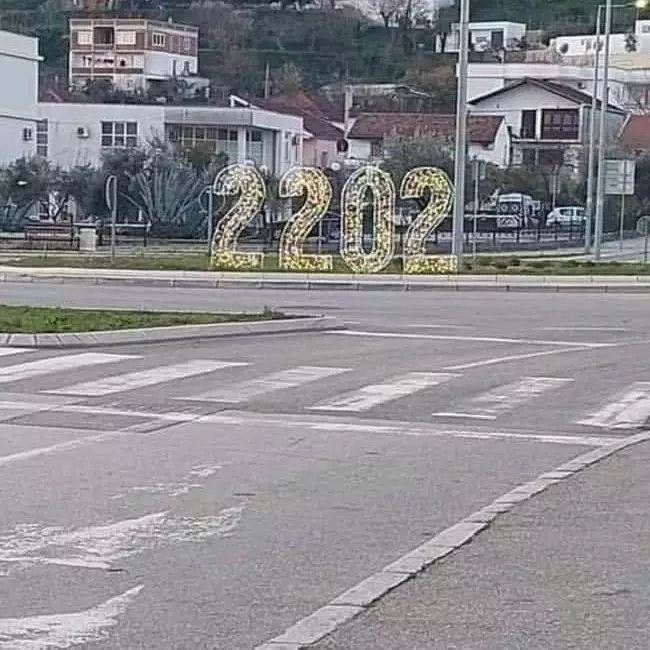 tulisan di tempat umum bingungin © Instagram