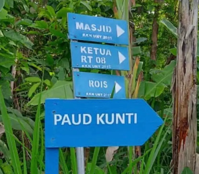 tulisan di tempat umum bingungin © Instagram