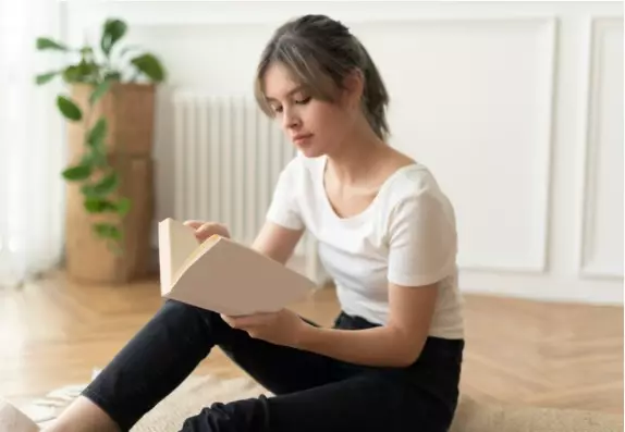 Cerita rakyat adalah © 2022 berbagai sumber  Cerita rakyat adalah © 2022 berbagai sumber