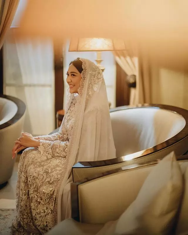 Momen pengajian Putri Tanjung © berbagai sumber