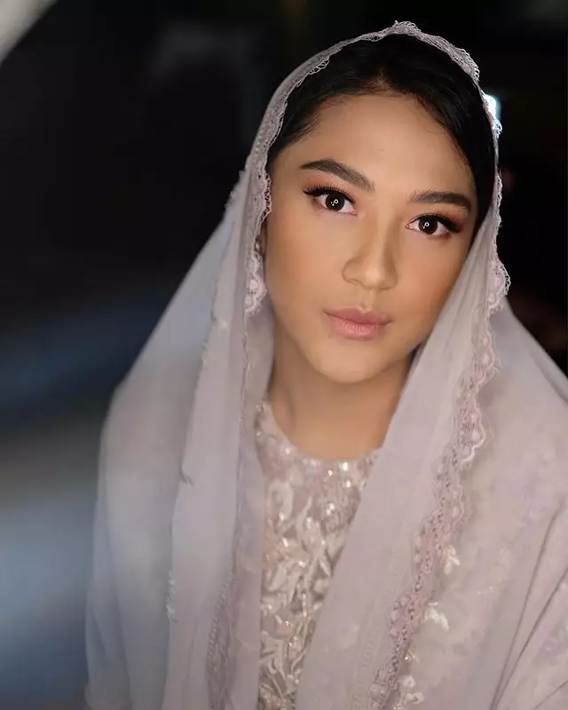 Momen pengajian Putri Tanjung © berbagai sumber