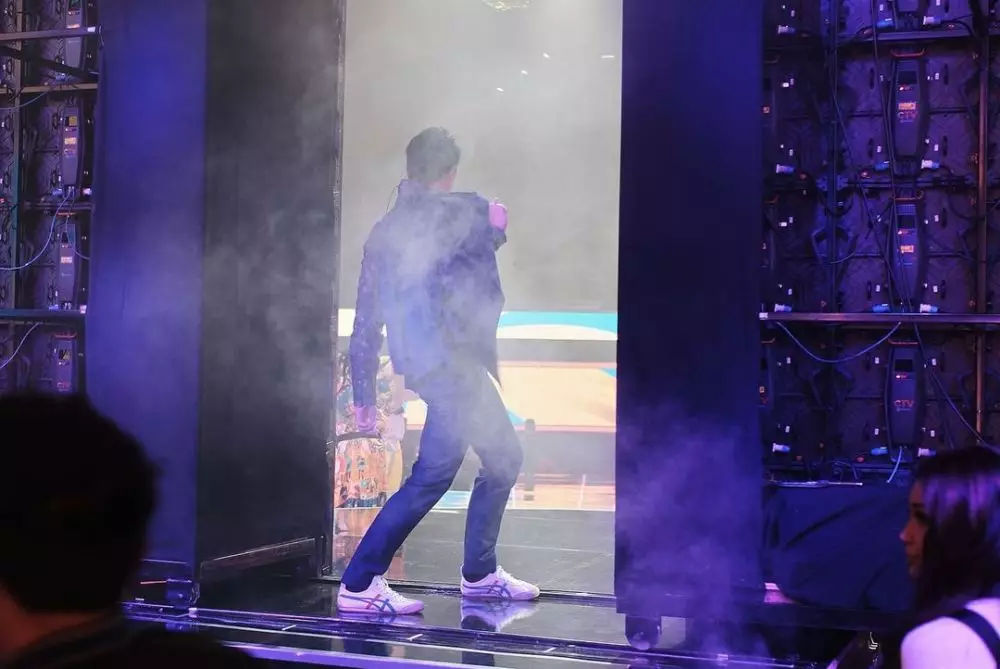 daniel mananta jadi host x factor indonesia © instagram