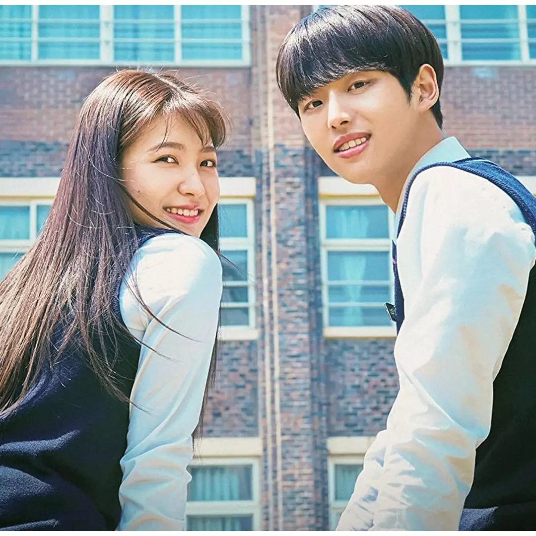 11 Drama Korea romantis friendzone, bikin senyum tipis