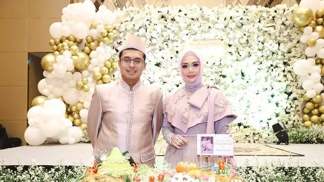 Momen ulang tahun Eddies Adelia dan suami © Instagram